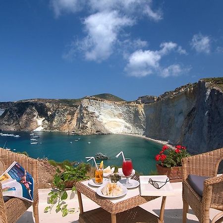 Hotel Chiaia Di Luna Ponza Exterior photo