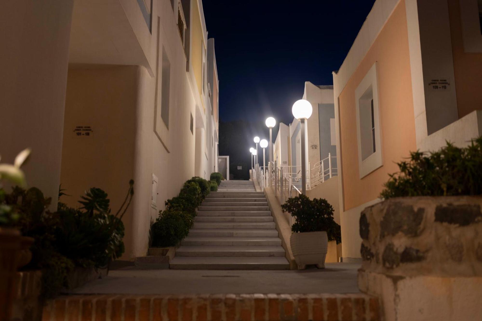 Hotel Chiaia Di Luna Ponza Exterior photo