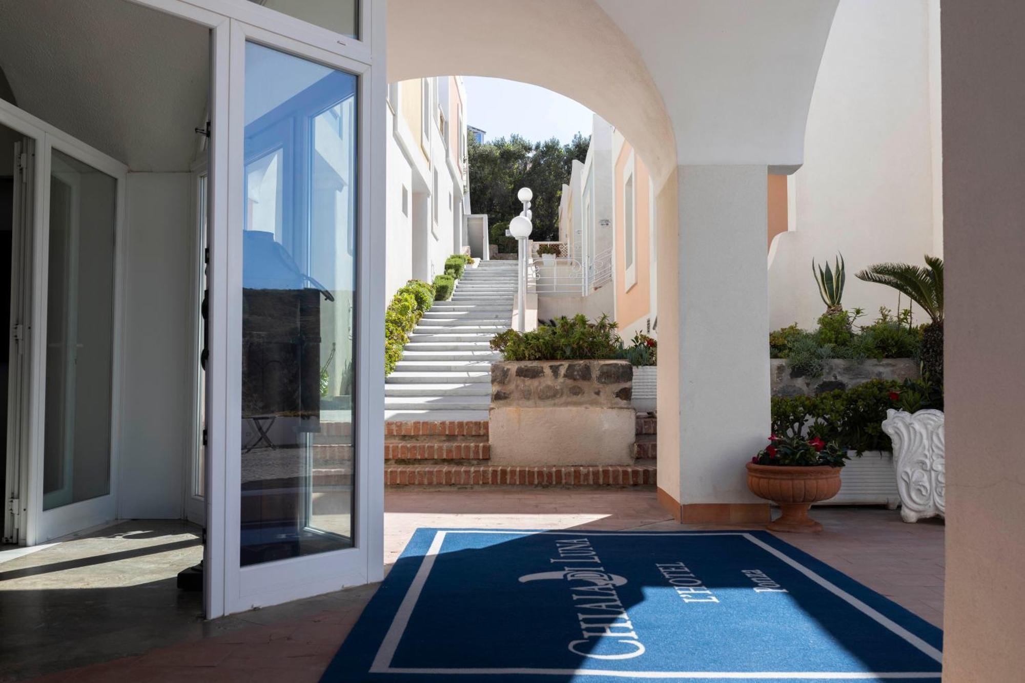 Hotel Chiaia Di Luna Ponza Exterior photo