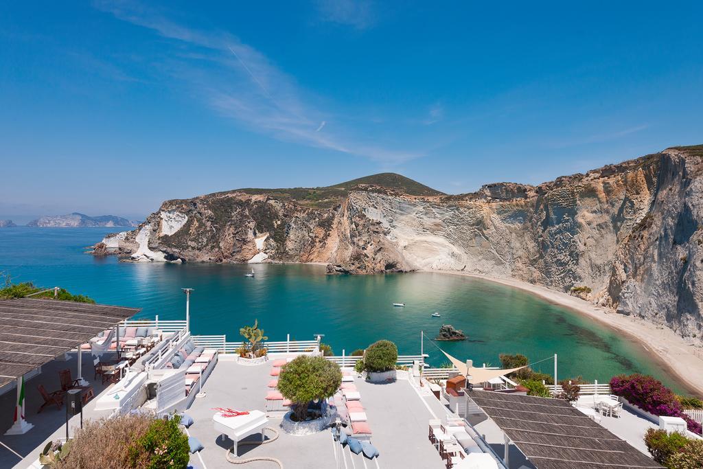 Hotel Chiaia Di Luna Ponza Exterior photo